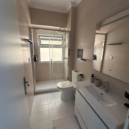 Flat 3 Apartment *